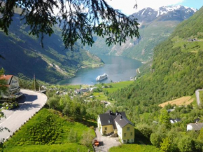 Гостиница Lunheim in Geiranger  Гейрангер